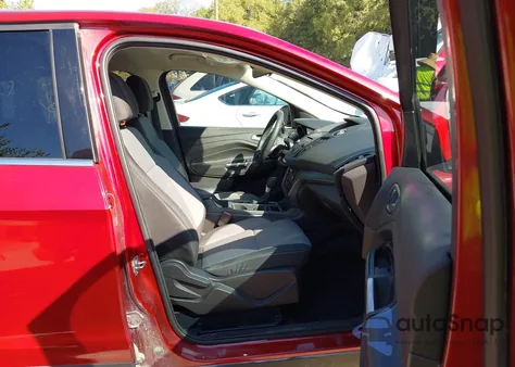 2017 Ford Escape Se from USA, damaged, VIN 1FMCU9GD0HUC10757